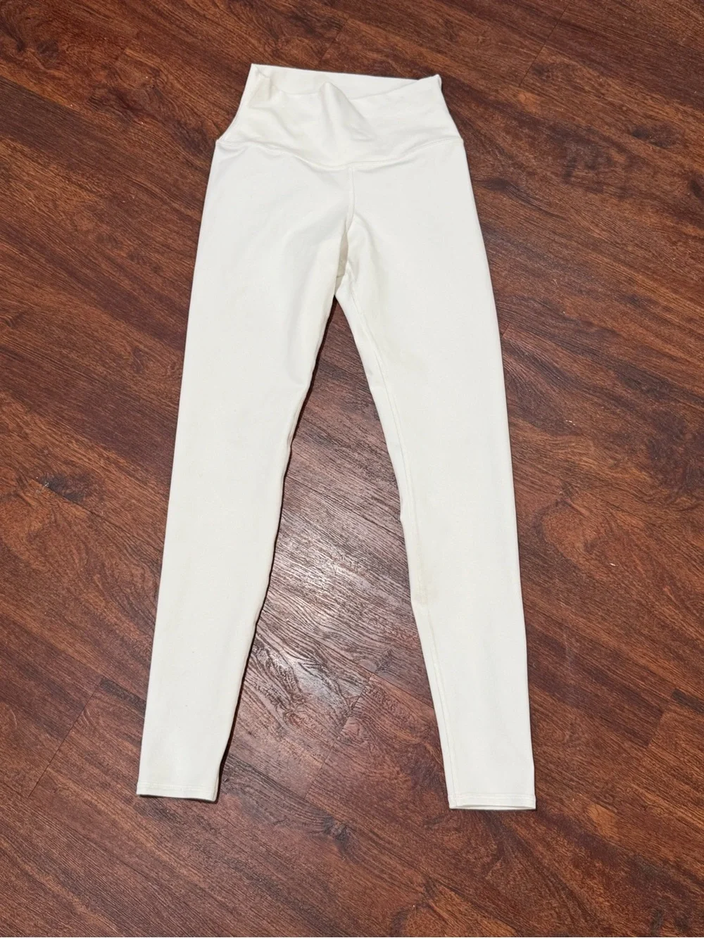Alo Yoga size small High-Waist white Leggings